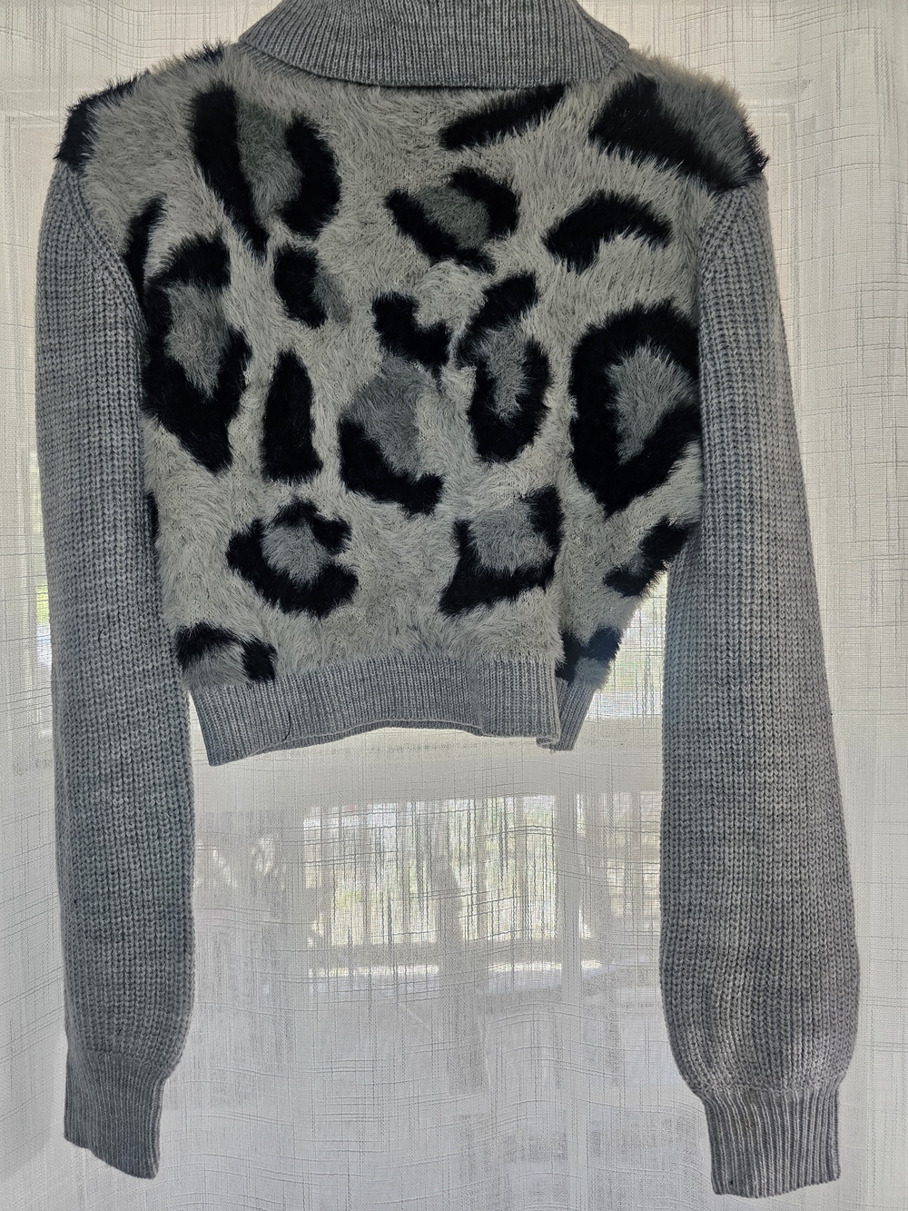✨ The Vintage Shop Fuzzy Leopard Turtleneck Cropped Sweater L NWT